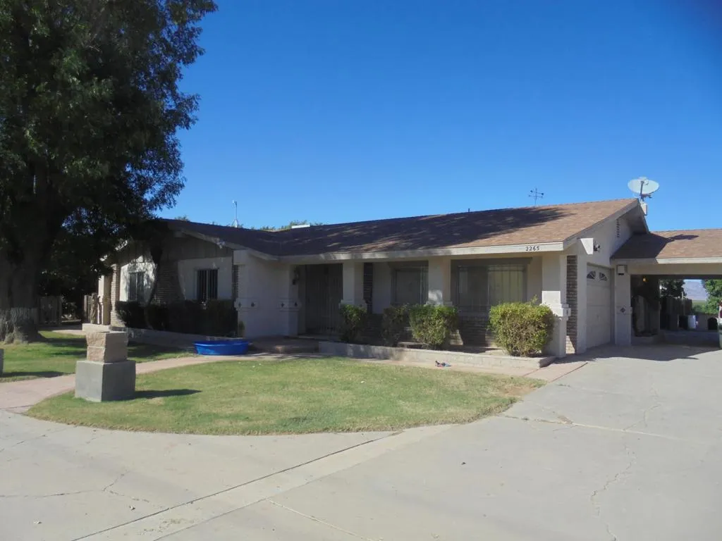 2265 E Chanslor Way, Blythe, California 92225 home-pic-2