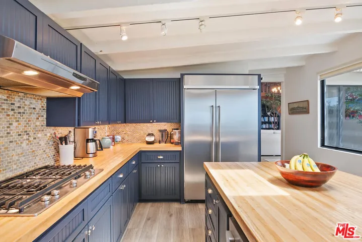 23356 Aka 107 Malibu Colony Road, Malibu, California 90265