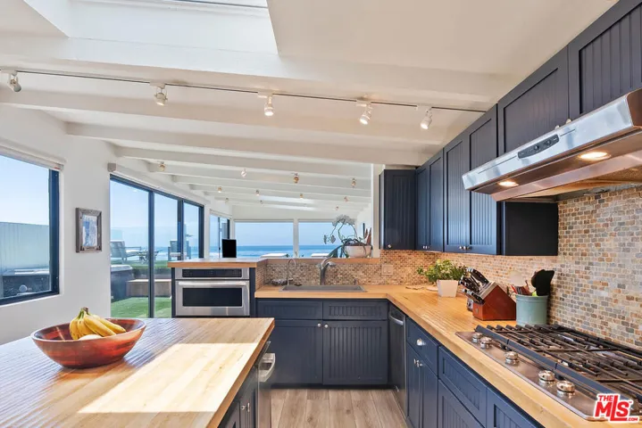 23356 Aka 107 Malibu Colony Road, Malibu, California 90265