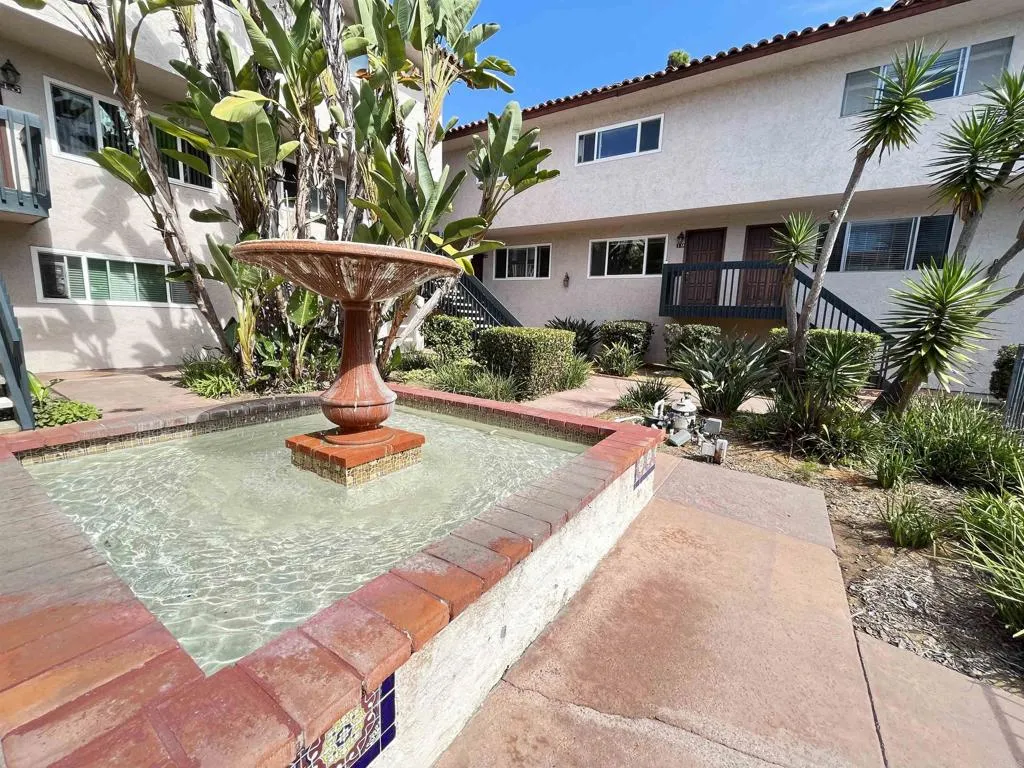 2582 Del Mar Heights Road 17, Del Mar, California 92014 home-pic-4