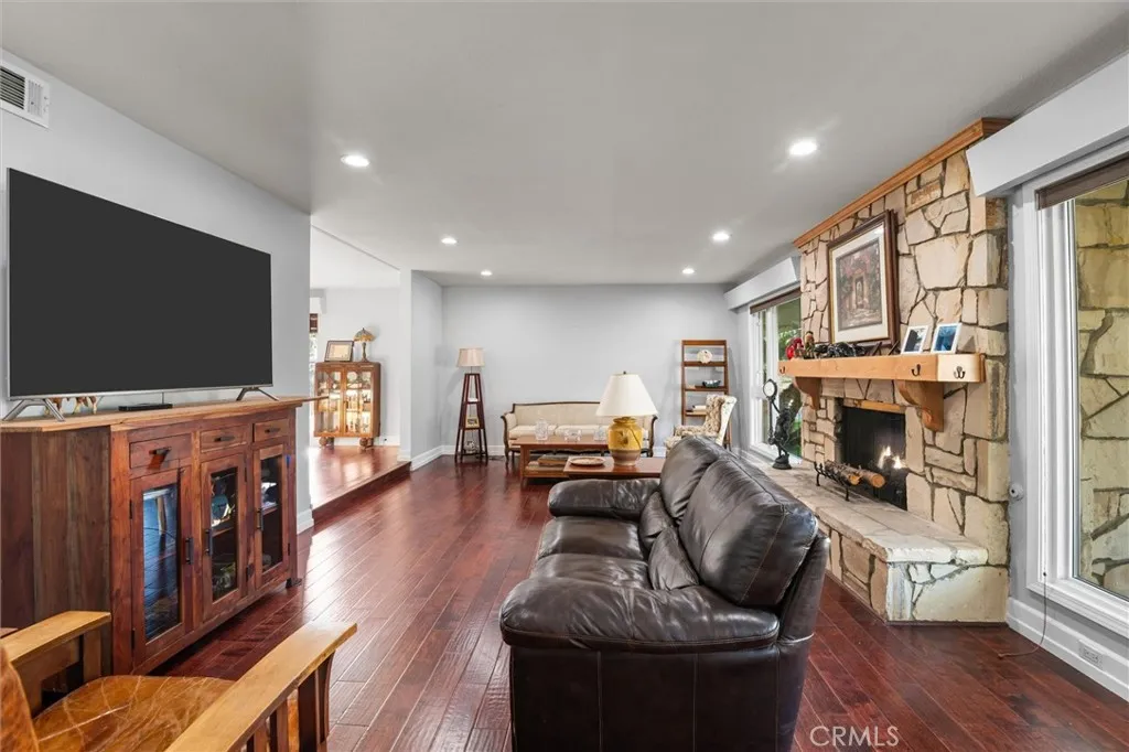 1020 La Serna, La Habra, California 90631 home-pic-10