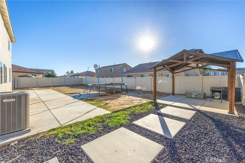 931 Donner, Hemet, California 92543 home-pic-20