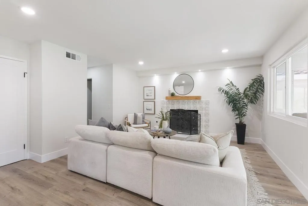 8985 Talca Ct, San Diego, California 92129 home-pic-18