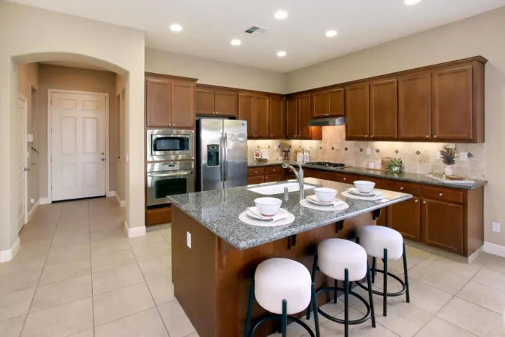 1330 Brigantino Drive, Hollister, California 95023