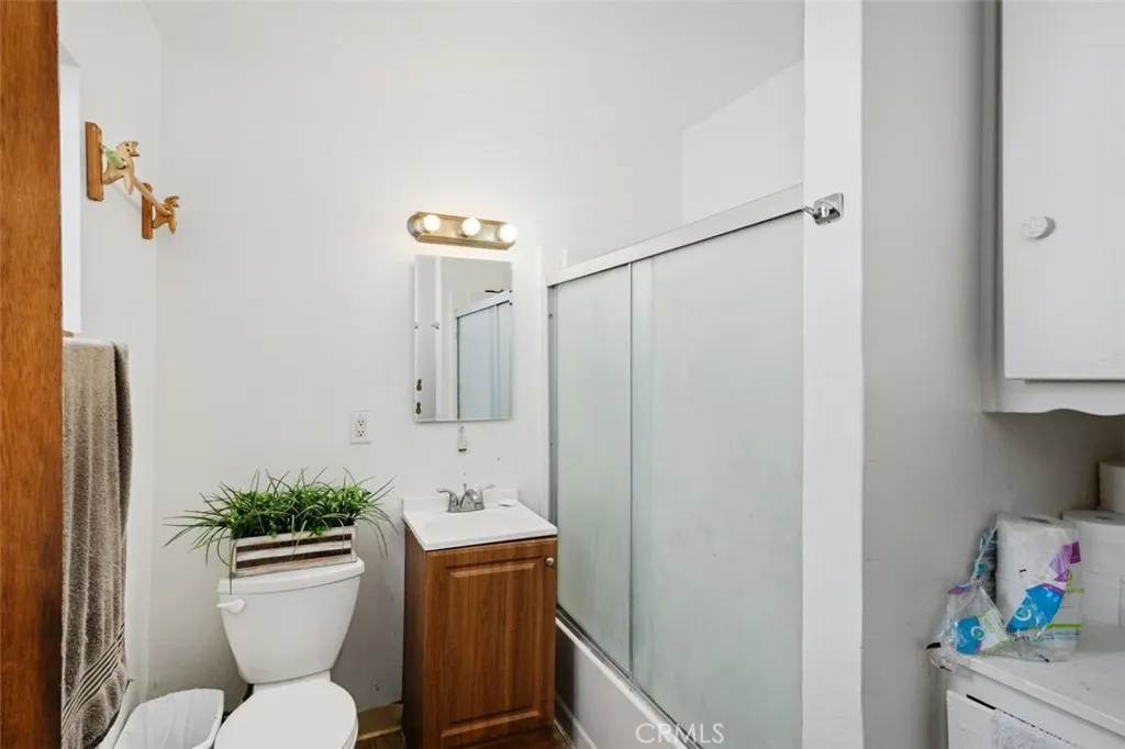 637 N Anna Drive, Anaheim, California 92805 home-pic-10
