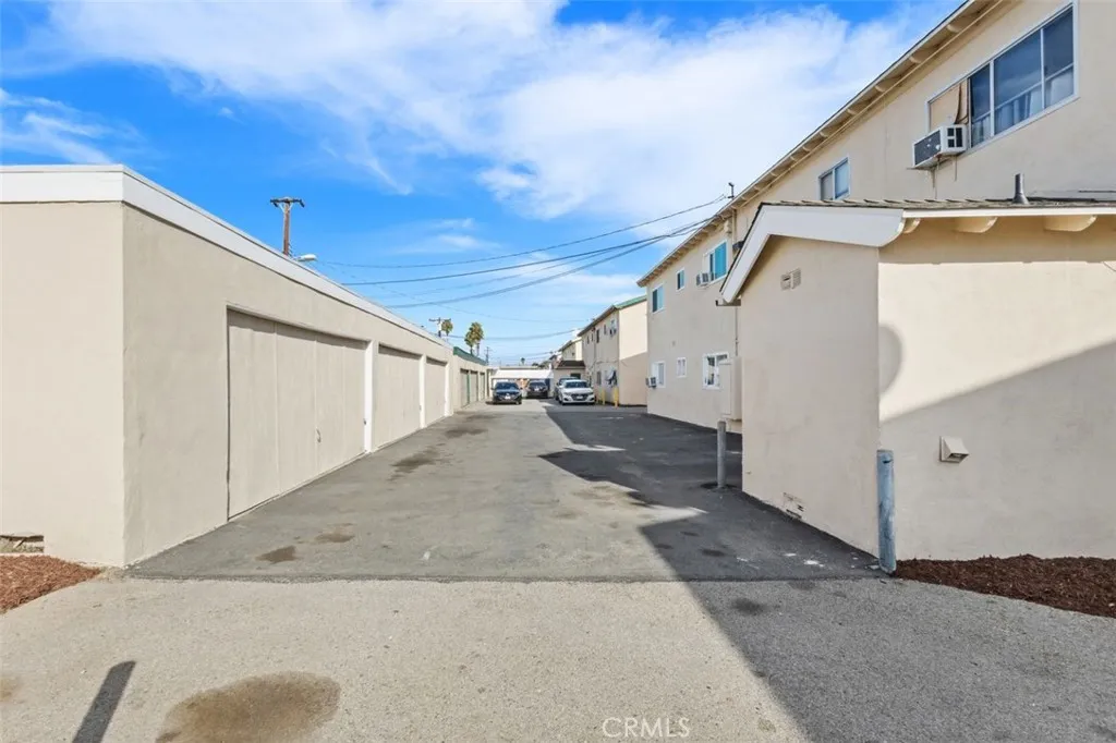 637 N Anna Drive, Anaheim, California 92805 home-pic-39