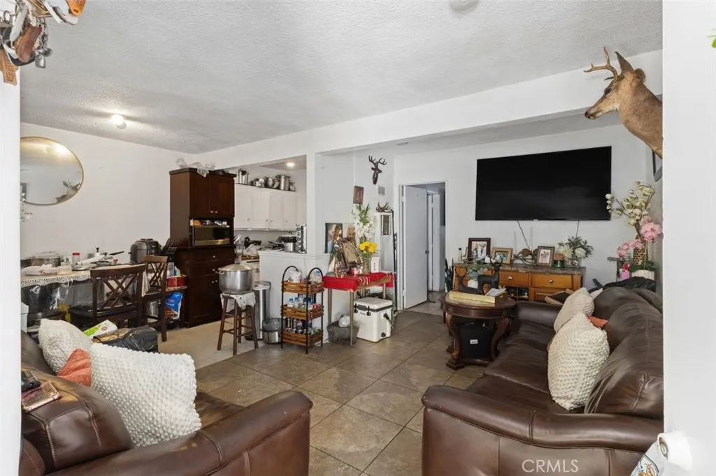 637 N Anna Drive, Anaheim, California 92805 home-pic-7