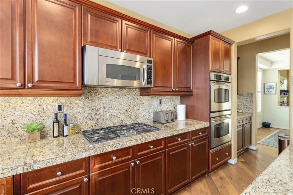 23 Via Palmieki Court, Lake Elsinore, California 92532 home-pic-8