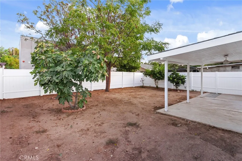 14594 Lyle Street, Sylmar, California 91342 home-pic-10