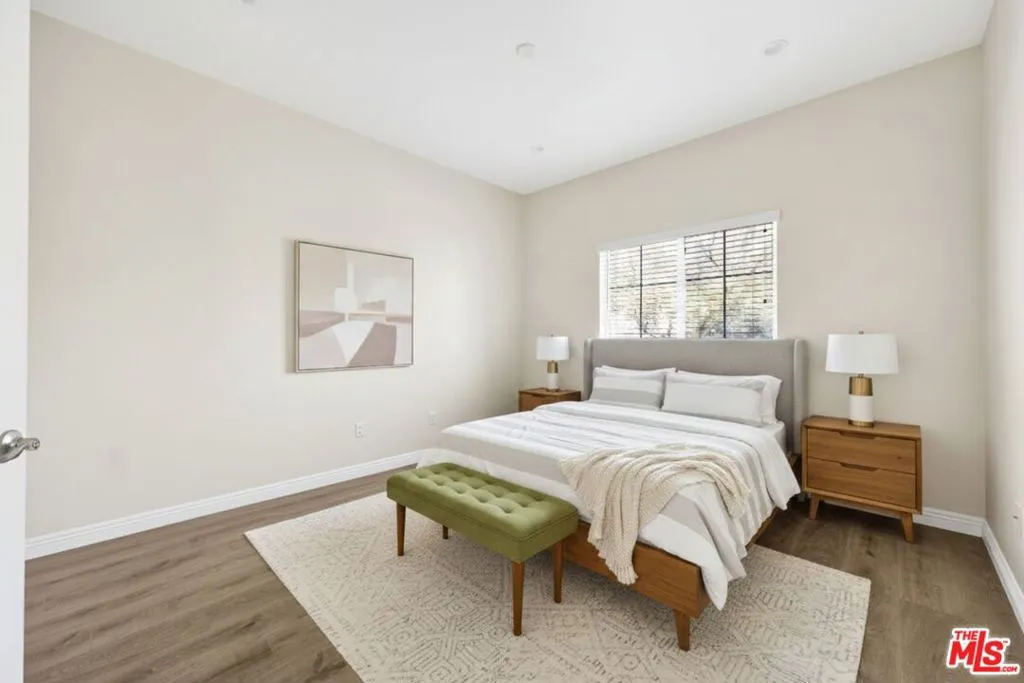 28955 Oak Spring Canyon Road 4, Canyon Country, California 91387 home-pic-24