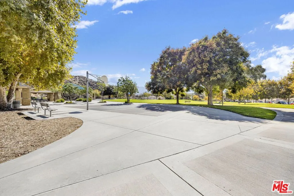 28955 Oak Spring Canyon Road 4, Canyon Country, California 91387 home-pic-35