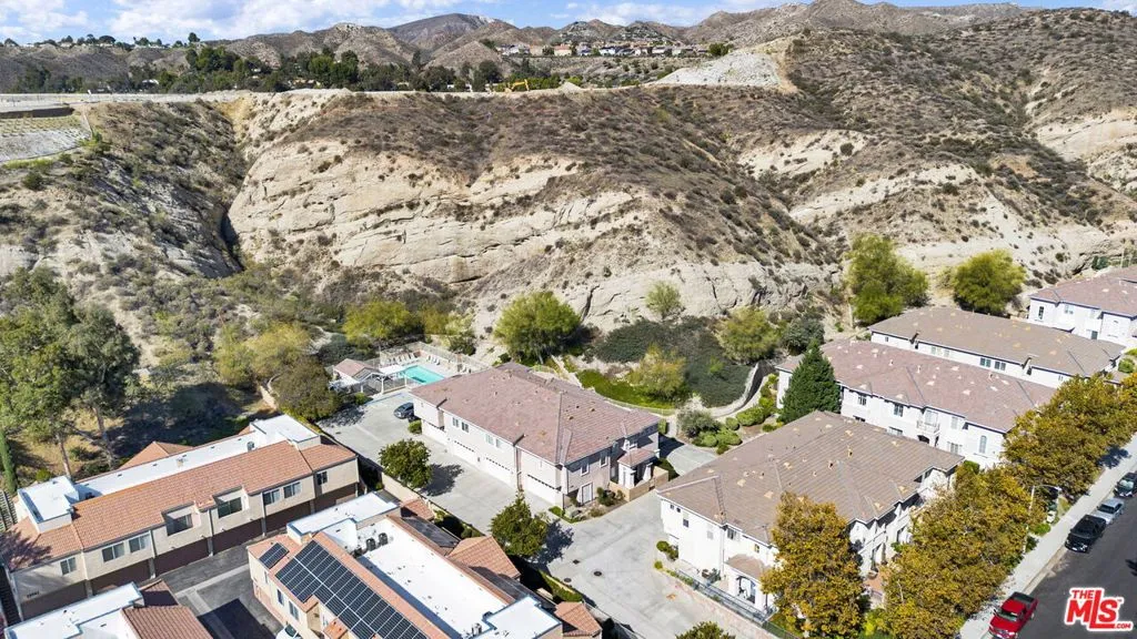 28955 Oak Spring Canyon Road 4, Canyon Country, California 91387 home-pic-38
