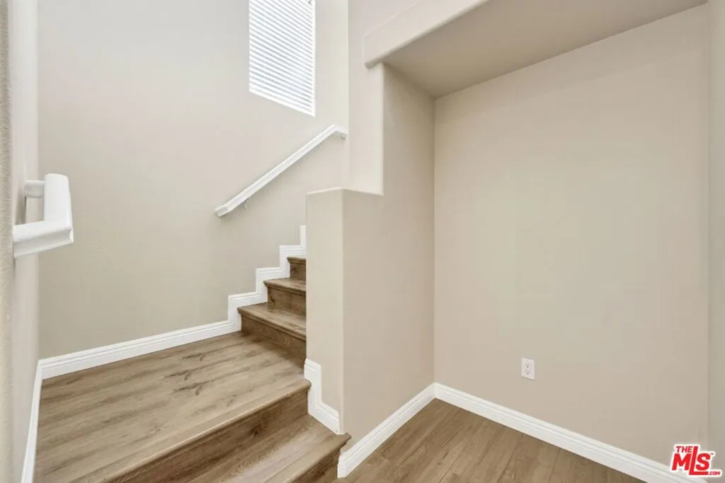 28955 Oak Spring Canyon Road 4, Canyon Country, California 91387 home-pic-12