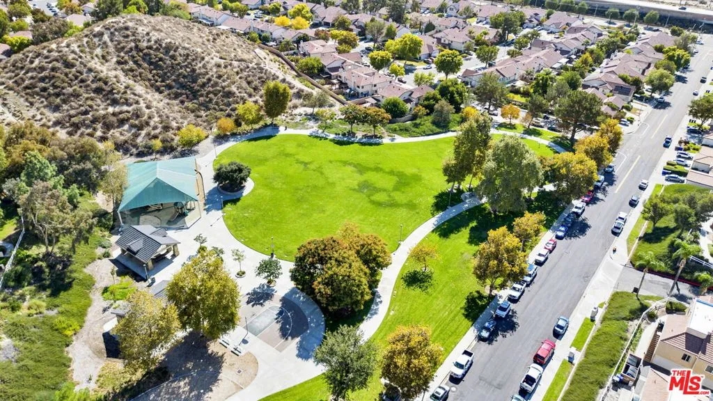 28955 Oak Spring Canyon Road 4, Canyon Country, California 91387 home-pic-34