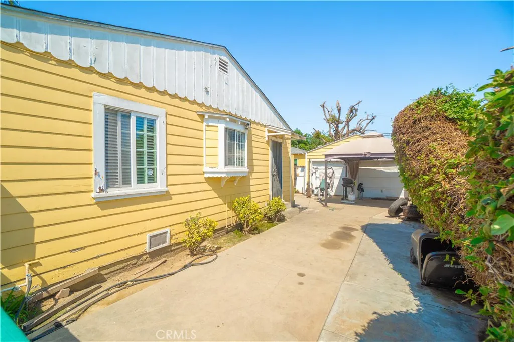 167 E 67th Street, Long Beach, California 90805 home-pic-2