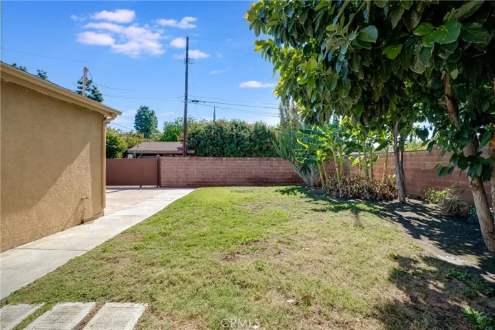 20300 Sherman Way, Winnetka, California 91306