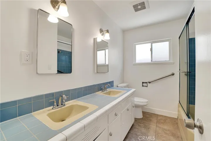 20300 Sherman Way, Winnetka, California 91306