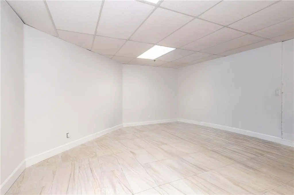 18347 Saticoy 28, Reseda, California 91335 home-pic-23