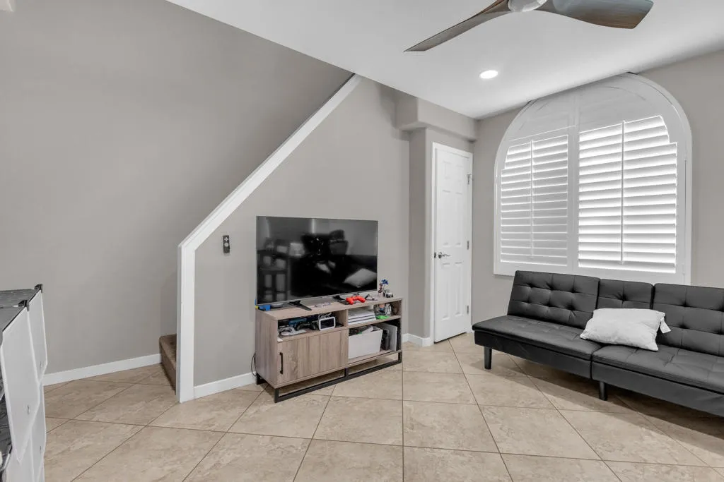 82540 Lordsburg Drive, Indio, California 92203 home-pic-55