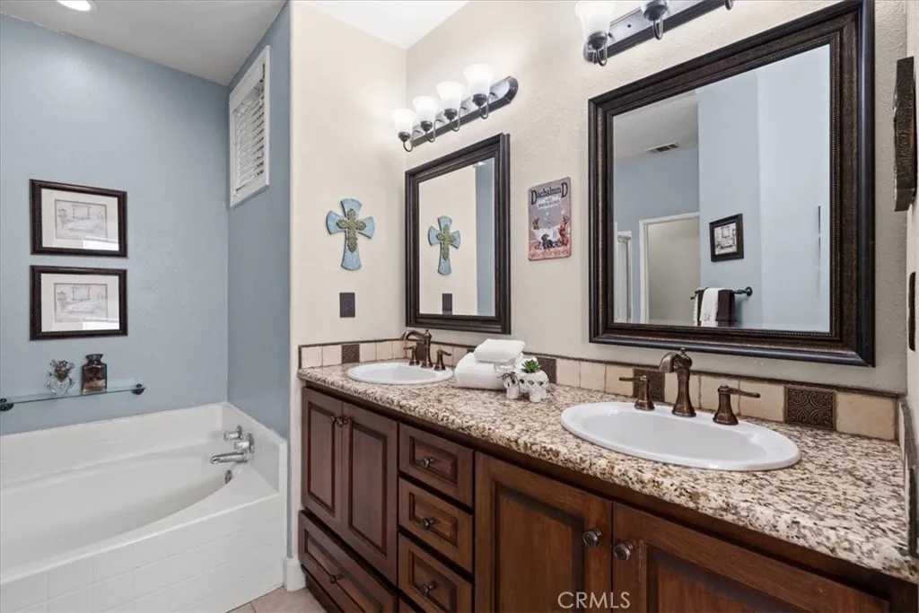 56 Seacountry Lane, Rancho Santa Margarita, California 92688 home-pic-7