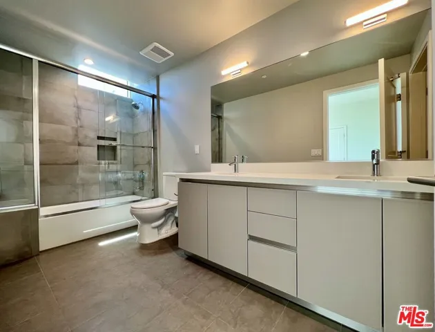 8017 W Norton Avenue 405, West Hollywood, California 90046