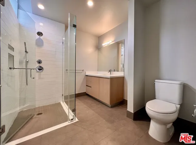 8017 W Norton Avenue 405, West Hollywood, California 90046