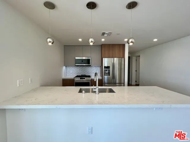 8017 W Norton Avenue 405, West Hollywood, California 90046
