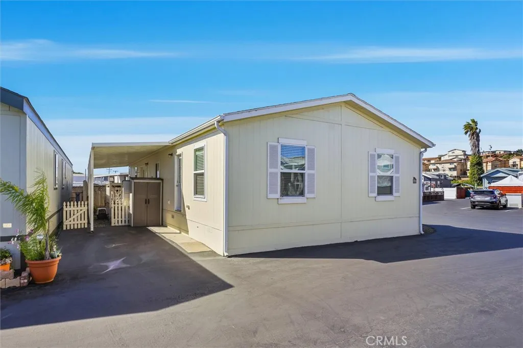 Back entry to your own fenced yard and deck.