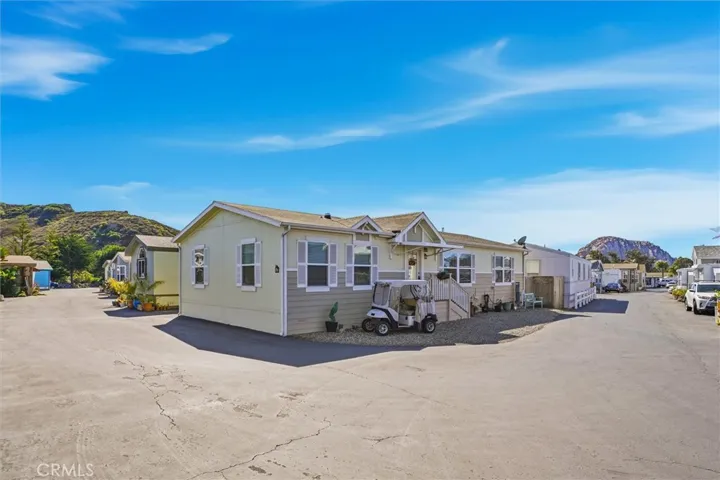 Spacious corner lot