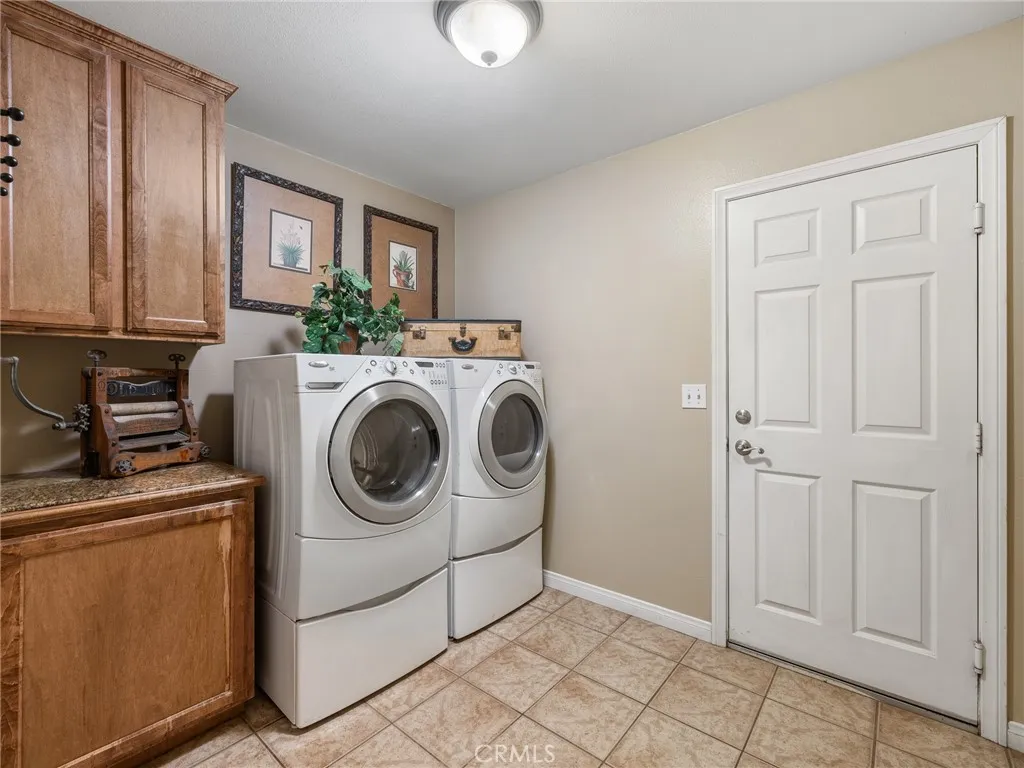 8328 Chateau, Phelan, California 92371 home-pic-17