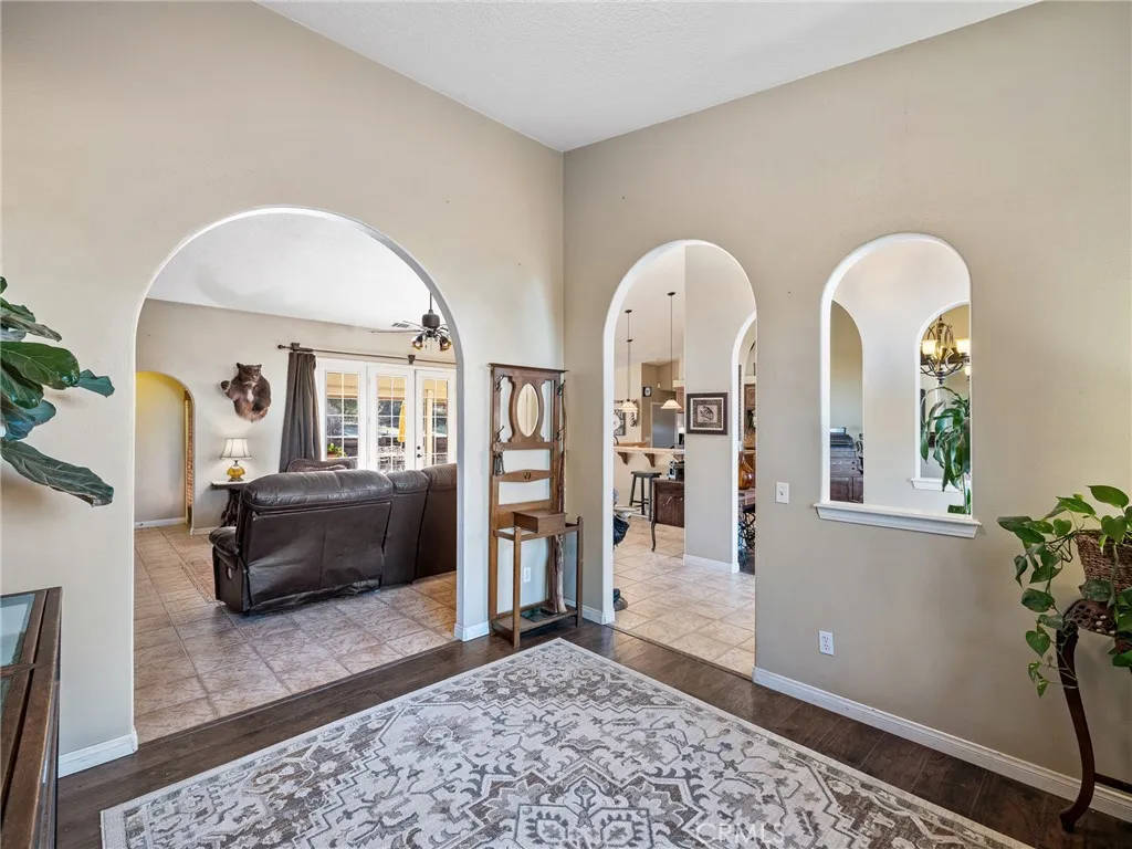 8328 Chateau, Phelan, California 92371 home-pic-7