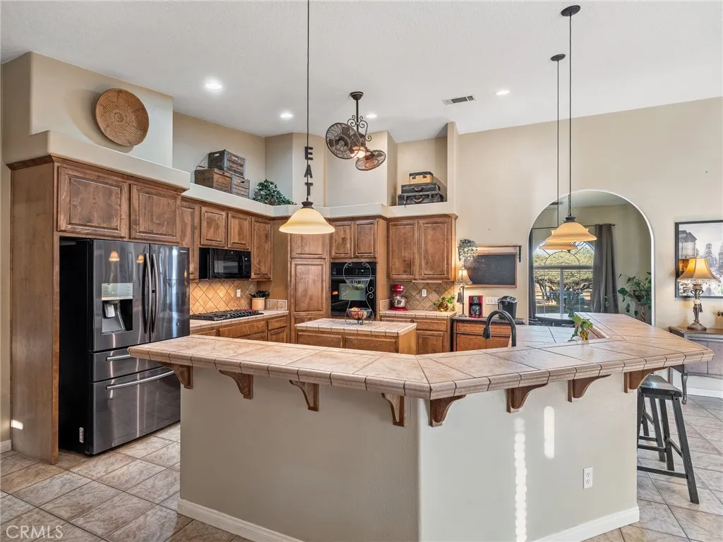 8328 Chateau, Phelan, California 92371 home-pic-16