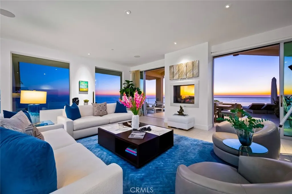 2300 Crestview, Laguna Beach, California 92651 home-pic-9