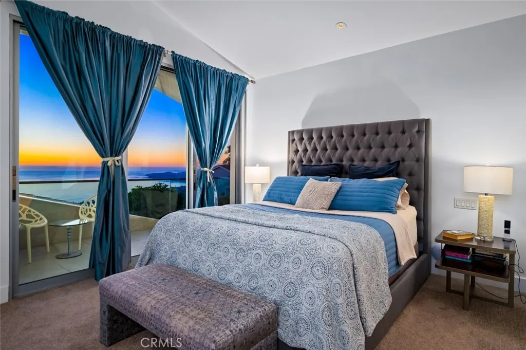 2300 Crestview, Laguna Beach, California 92651 home-pic-21