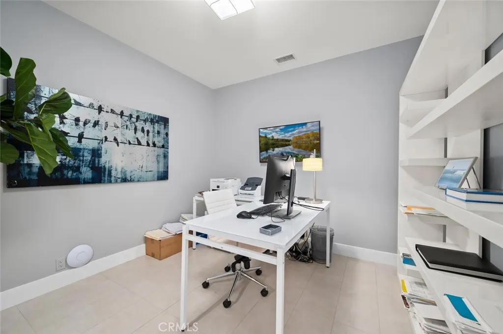 2300 Crestview, Laguna Beach, California 92651 home-pic-36