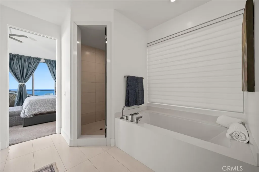 2300 Crestview, Laguna Beach, California 92651 home-pic-26