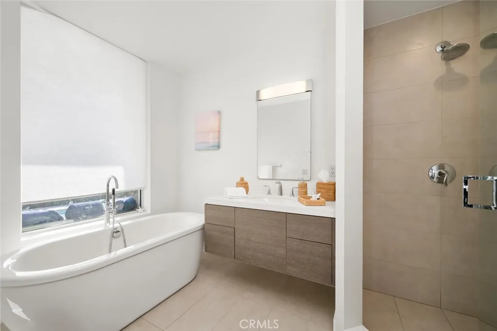 2300 Crestview, Laguna Beach, California 92651 home-pic-33