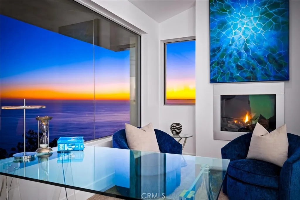 2300 Crestview, Laguna Beach, California 92651 home-pic-23
