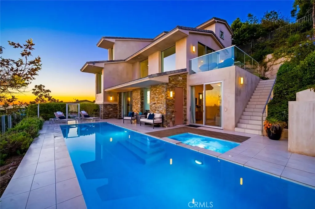 2300 Crestview, Laguna Beach, California 92651 home-pic-4