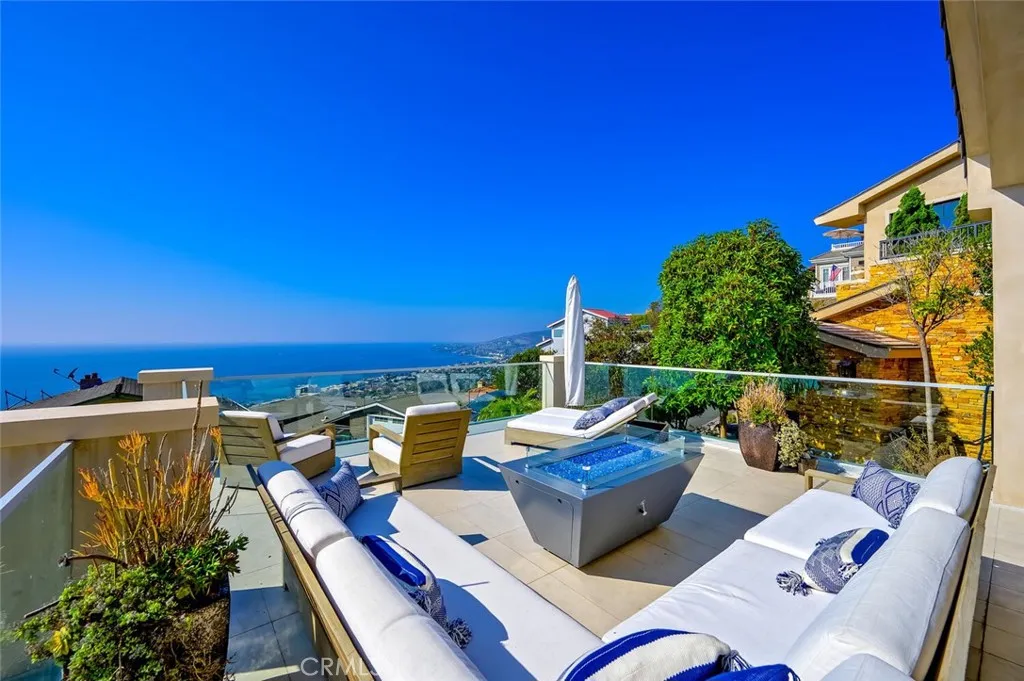 2300 Crestview, Laguna Beach, California 92651 home-pic-40