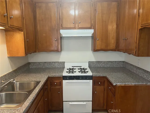 18350 Napa, Northridge, California 91325