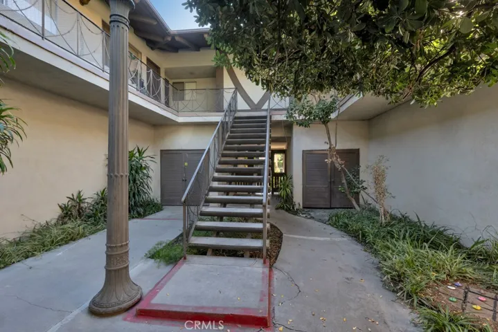 18350 Napa, Northridge, California 91325