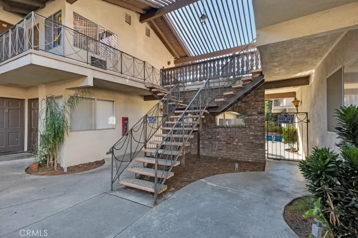 18350 Napa, Northridge, California 91325