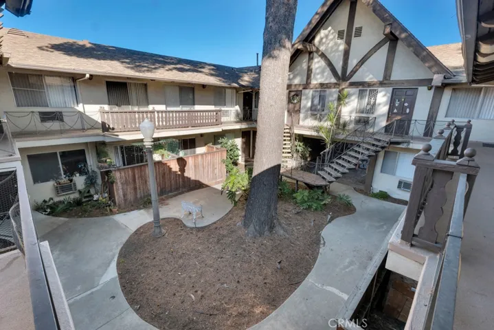 18350 Napa, Northridge, California 91325