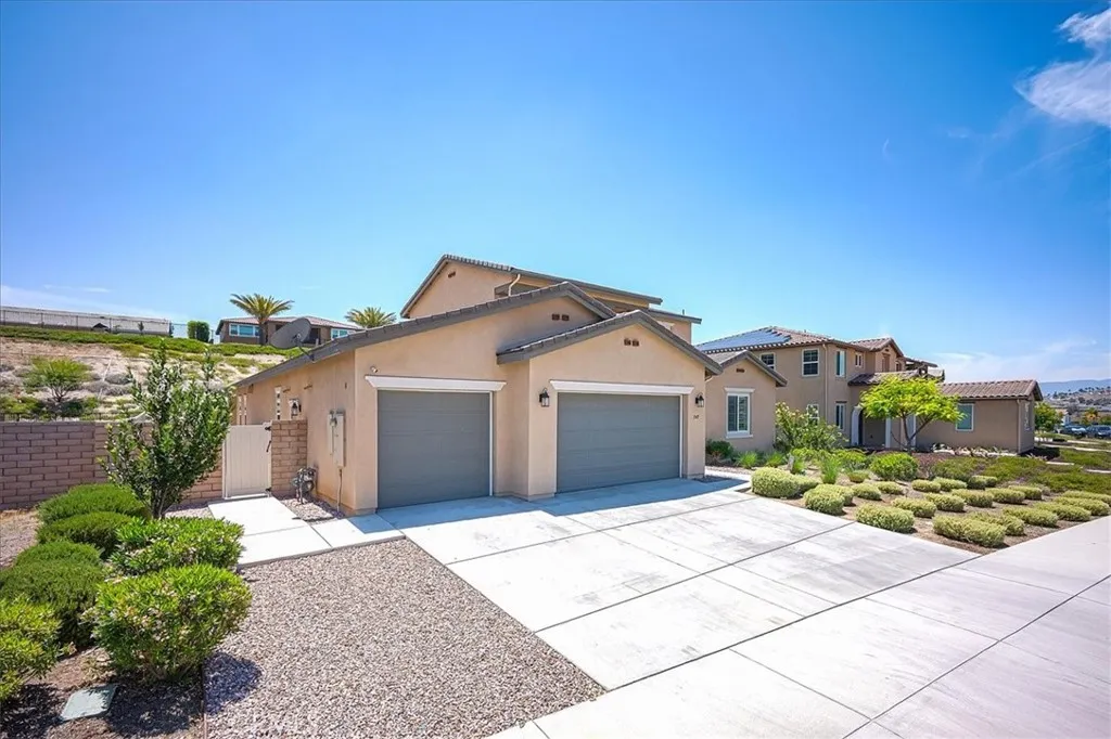 13471 Planet Court, Riverside, California 92503 home-pic-1