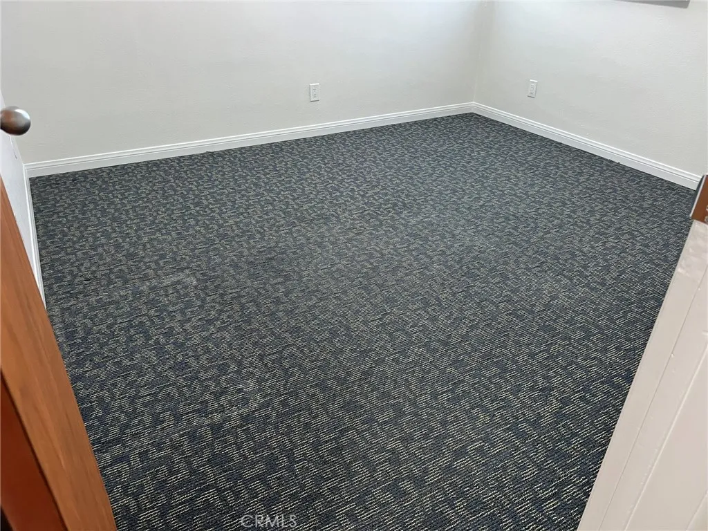 9601 San Juan Avenue, South Gate, California 90280 home-pic-24