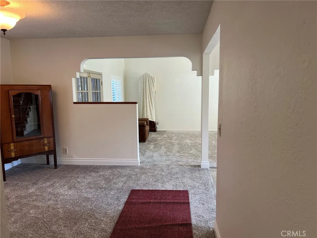 9601 San Juan Avenue, South Gate, California 90280 home-pic-45