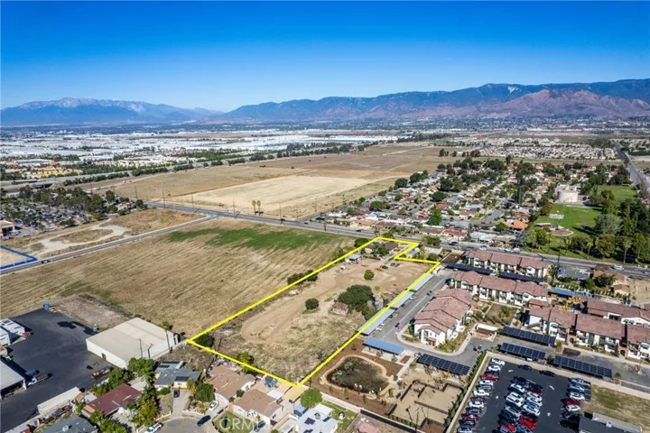 831 W Lugonia, Redlands, California 92374
