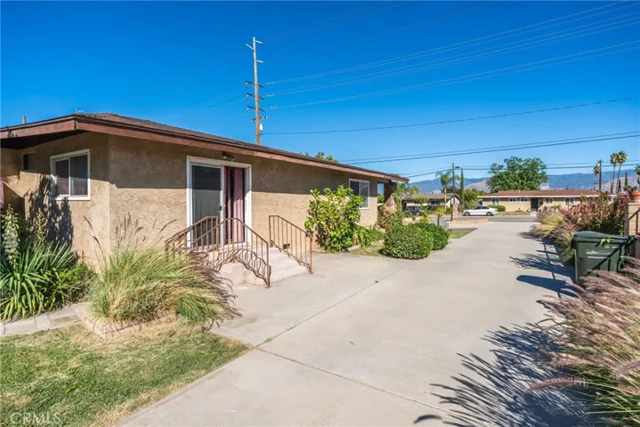 831 W Lugonia, Redlands, California 92374