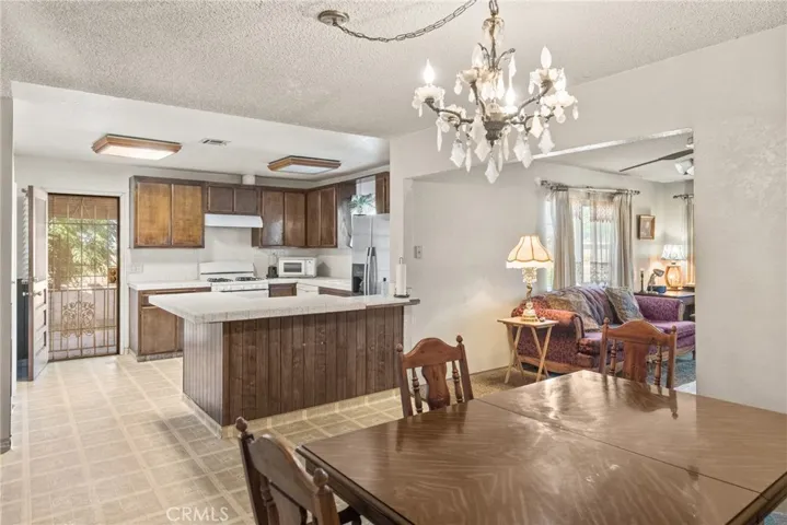 831 W Lugonia, Redlands, California 92374